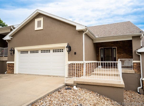305 Thornsberry Road, Lake Ozark, MO 65049