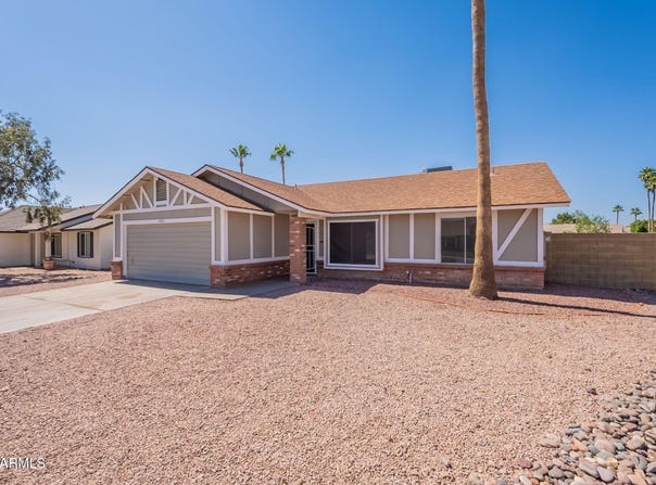 4906 E EVERGREEN Street, Mesa, AZ 85205