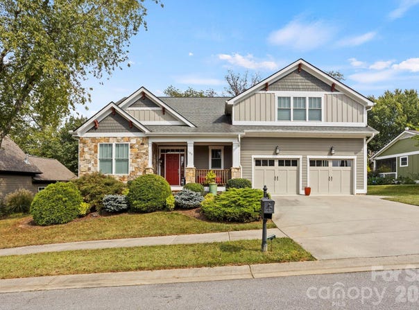 100 Barnrock Drive, Mills River, NC 28759