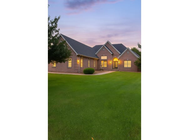 168 Master Court, Hustonville, KY 40437