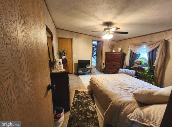402 PALM CITY PARK, ANNVILLE, PA 17003