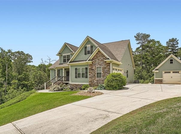 46 Grand Georgian Court NE, Cartersville, GA 30121