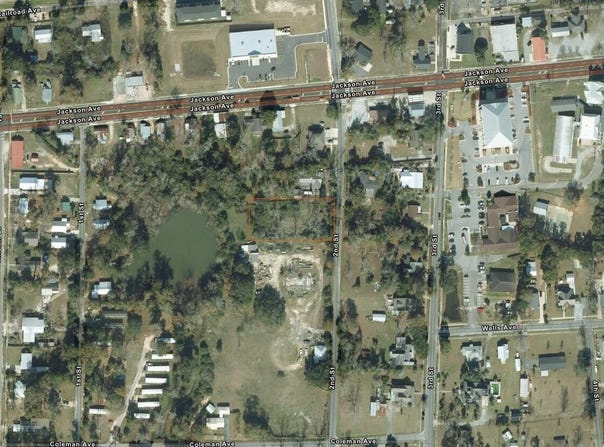 736 2nd Street, Chipley, FL 32428