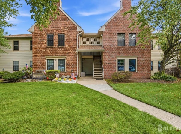 277 Hatfield Lane, East Brunswick, NJ 08816