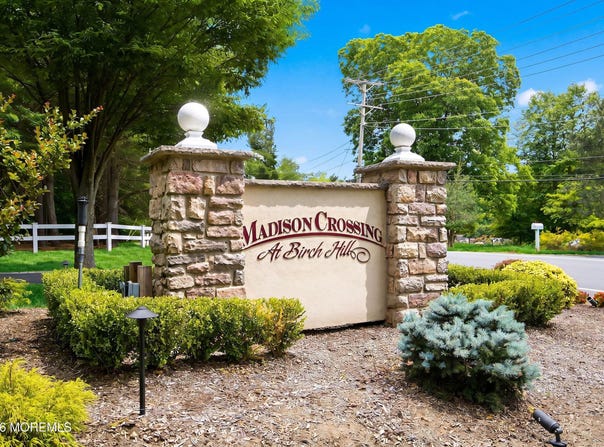 26 Daly Court, Old Bridge, NJ 08857