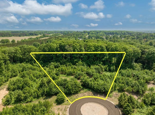 8753 Hemlock Hill Drive, Traverse City, MI 49685