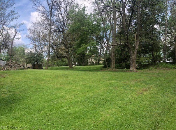 E Third Street, Zoar, OH 44697