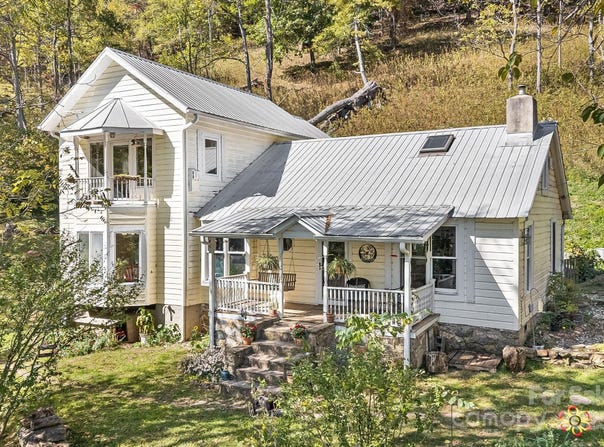 3942 Anderson Branch Road, Marshall, NC 28753