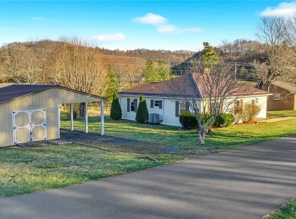 186 King Street, West Jefferson, NC 28694