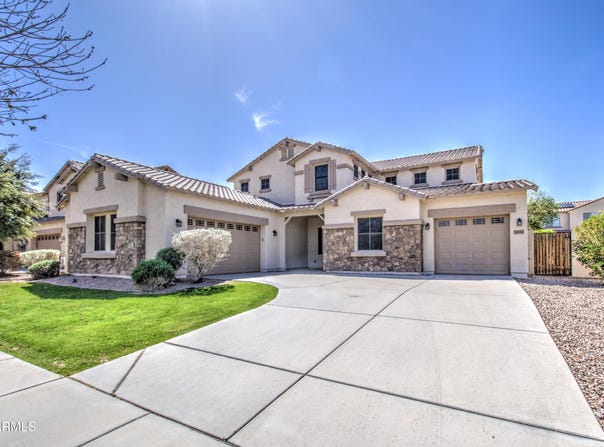 6192 S CLAIBORNE Avenue, Gilbert, AZ 85298