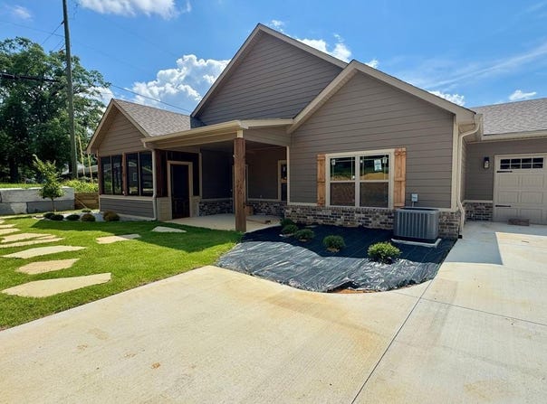 84 Maddox Lane, CHATSWORTH, GA 30705