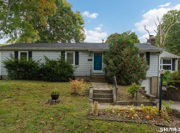 561 Old Colchester Road, Montville, CT 06382
