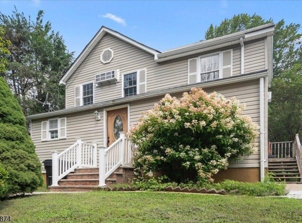 45 Stoll St, Netcong Boro, NJ 07857-1615