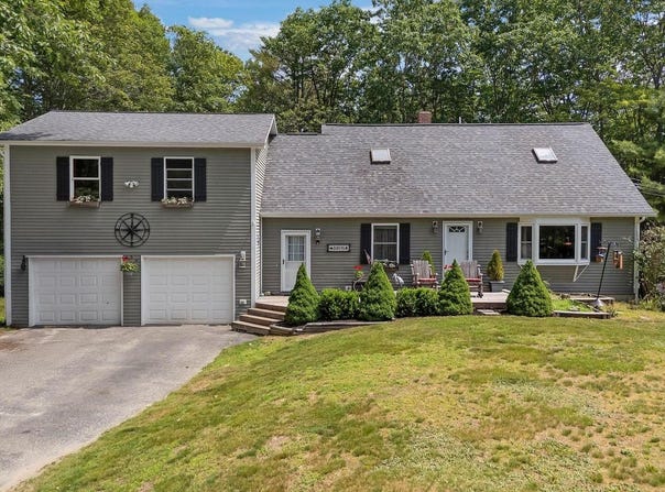 3 Greenwood Lane, Lewiston, ME 04240