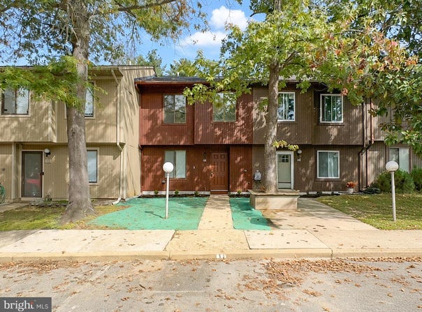 11 KEEPSAKE Place, WALDORF, MD 20602