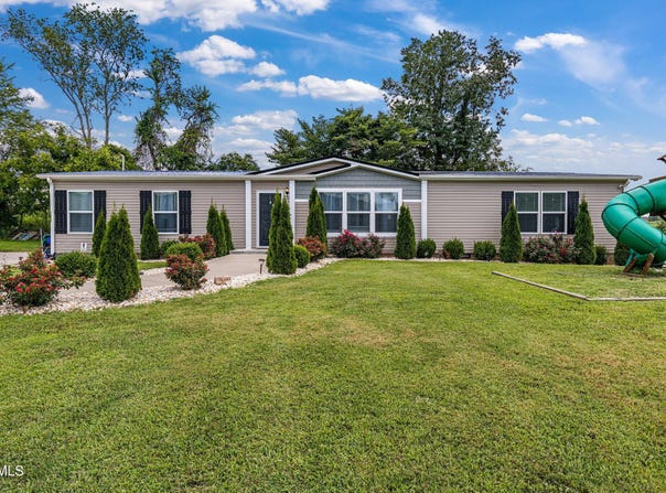 385 Roaming Drive, Chuckey, TN 37641