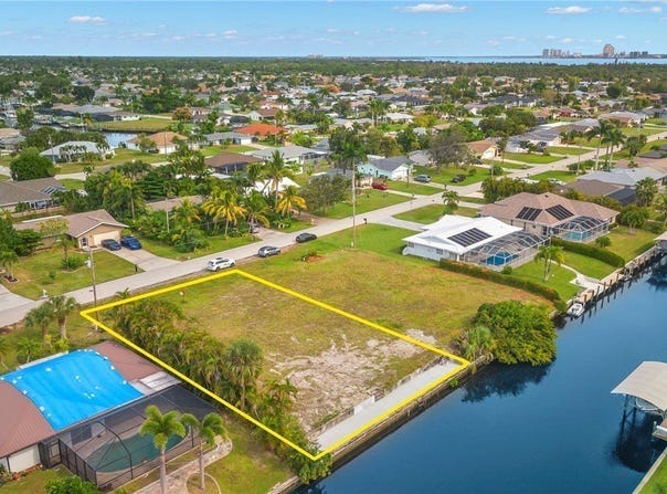 1936 Coral Point Drive, Cape Coral, FL 33990
