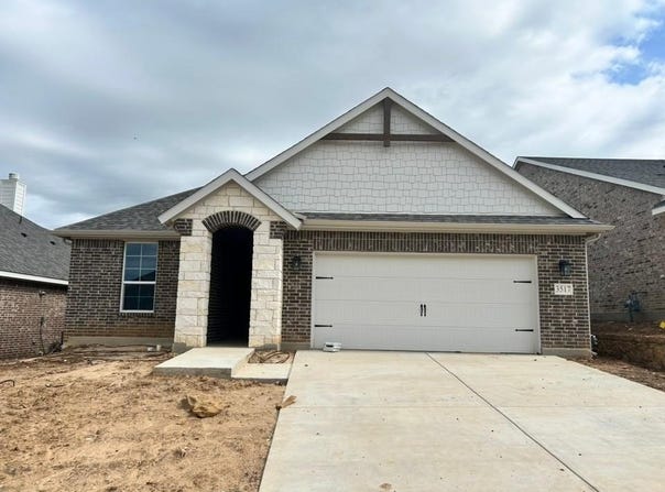 3517 Columbus Street, Gainesville, TX 76240