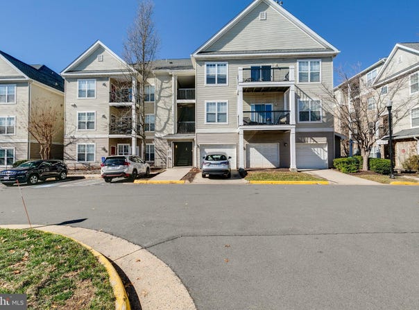 5124-C BRITTNEY ELYSE Circle, CENTREVILLE, VA 20120