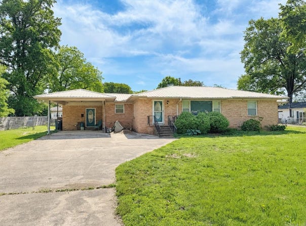 104 S Cone, Searcy, AR 72143