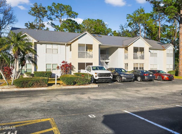 101 Bent Tree Drive, Daytona Beach, FL 32114