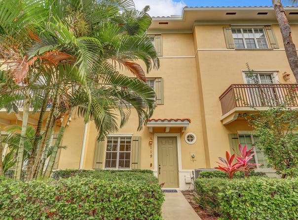 119 Osceola Lane, Jupiter, FL 33458