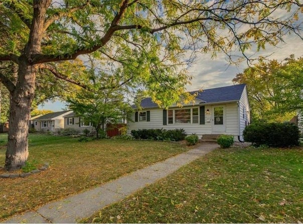 4316 Grimes Avenue N, Robbinsdale, MN 55422