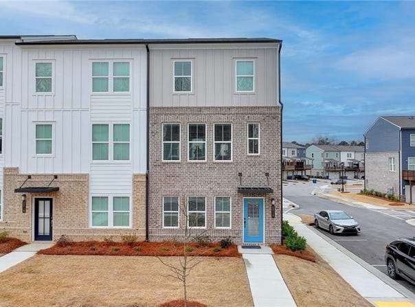 2212 WHISTLER Way NE, Lawrenceville, GA 30043
