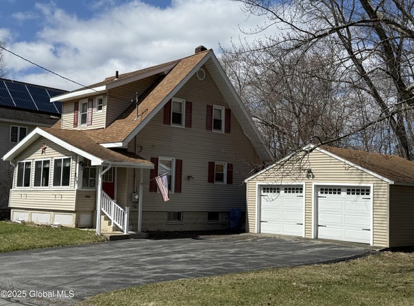 179 Lorraine Avenue, Schenectady, NY 12304