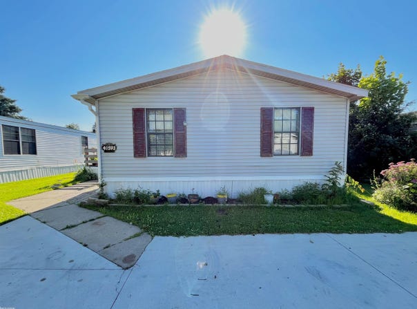 48593 Sandifer, Shelby Twp, MI 48317