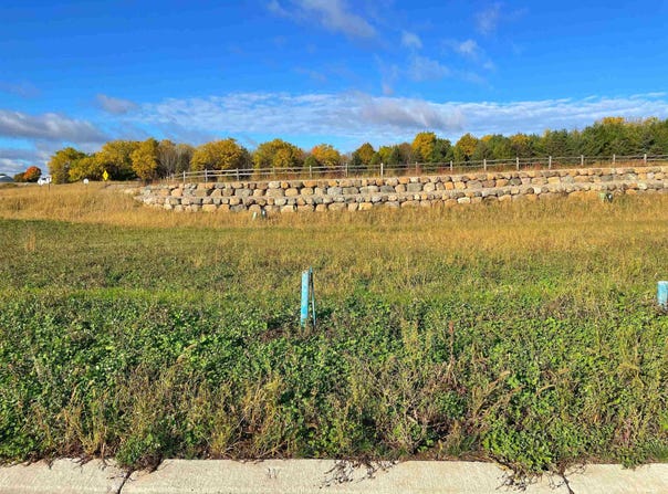 1232 Tivoli Circle, Oregon, WI 53575