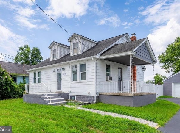 285 S BROADWAY, PENNSVILLE, NJ 08070