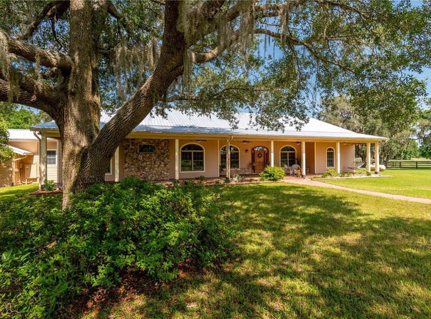 6140 NW 145TH AVENUE ROAD, MORRISTON, FL 32668