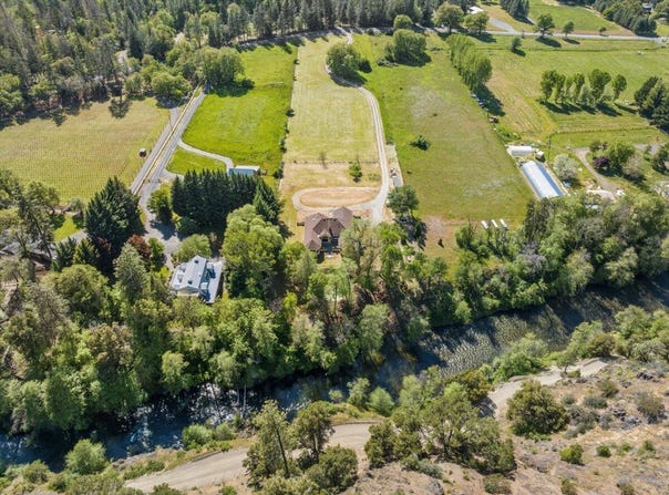 7813 Upper Applegate Road, Jacksonville, OR 97530