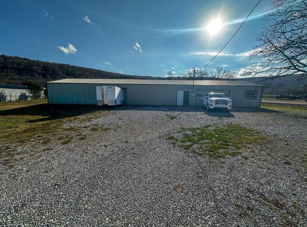 1940 W Main Street, Mountain View, AR 72560