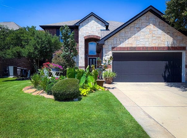 8805 Moon Rise Court, Fort Worth, TX 76244