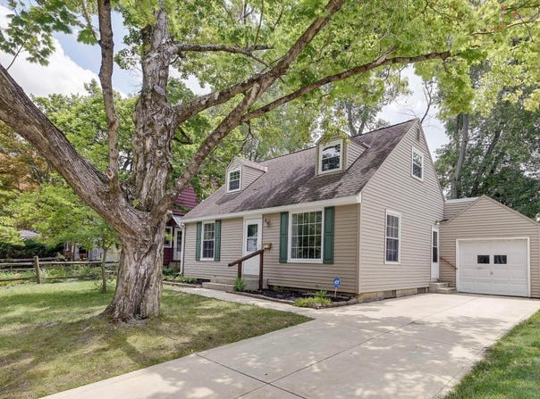 551 Colonial Avenue, Worthington, OH 43085