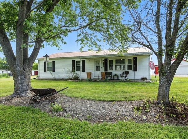 11123 C Highway, Richmond, MO 64085