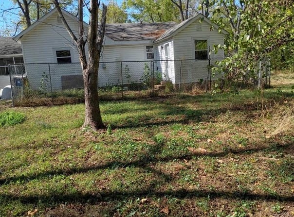 1002 W Ellis Street, Salem, MO 65560