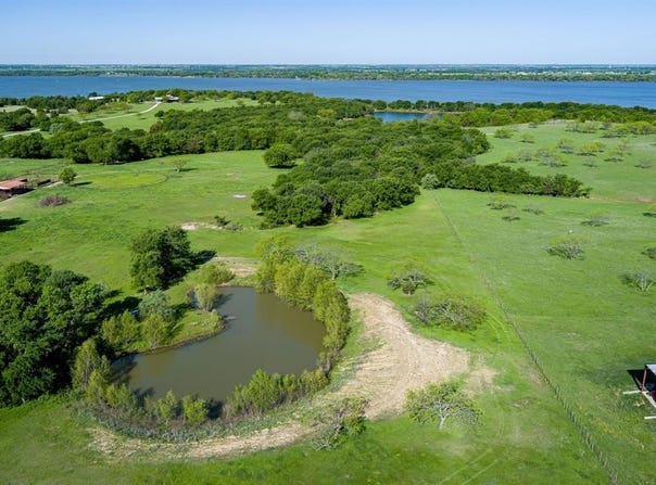 1451 Hemming Road, Valley View, TX 76272