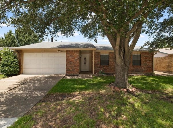 5529 Gates Drive, The Colony, TX 75056