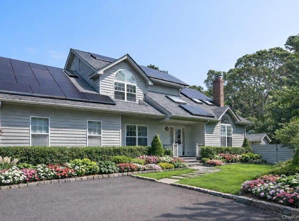 97 Spring Close Highway, East Hampton, NY 11937