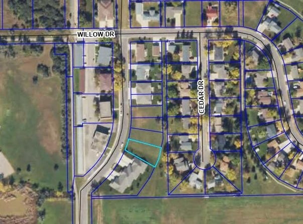 1606 Olive Drive, Aberdeen, SD 57401