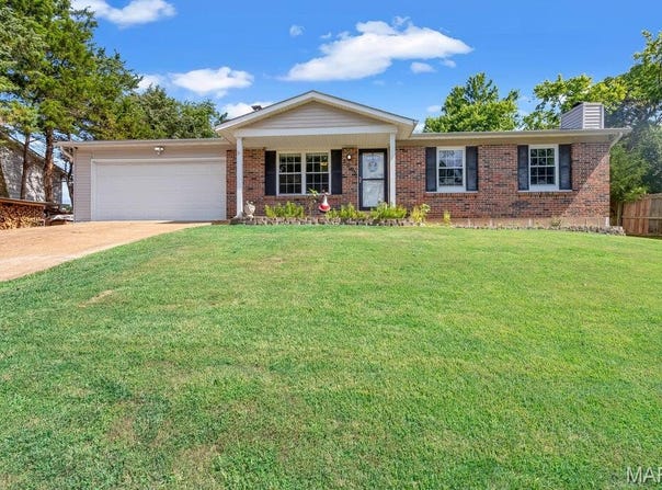 2302 Crystal Wood Drive, Arnold, MO 63010