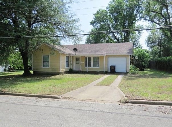 313 Mary ST, Rockdale, TX 76567