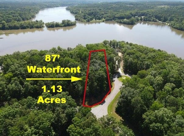 431 Terrapin Pointe Rd, Hodges, SC 29653