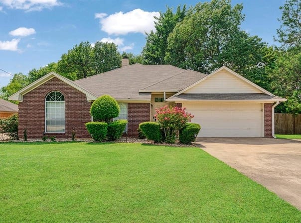 566 Turtle Creek Drive, Reno, TX 75462