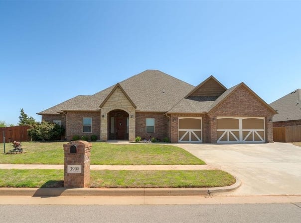 3908 Hunter Glen Drive, Oklahoma City, OK 73179