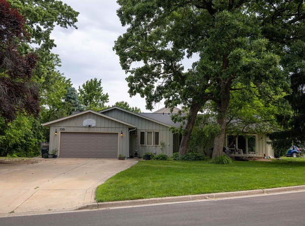 133-135 Woodview Drive, Cottage Grove, WI 53527