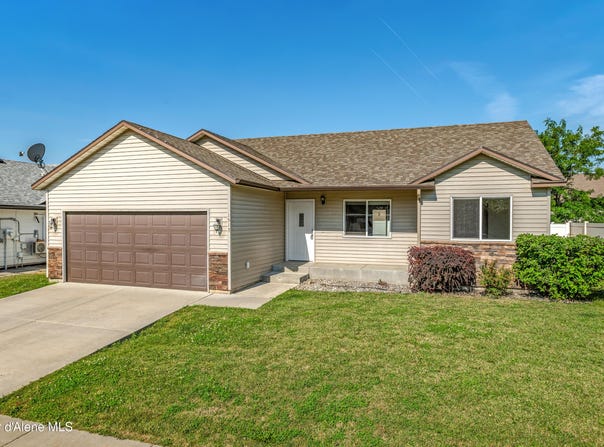 1513 N MOONSTONE ST, Post Falls, ID 83854